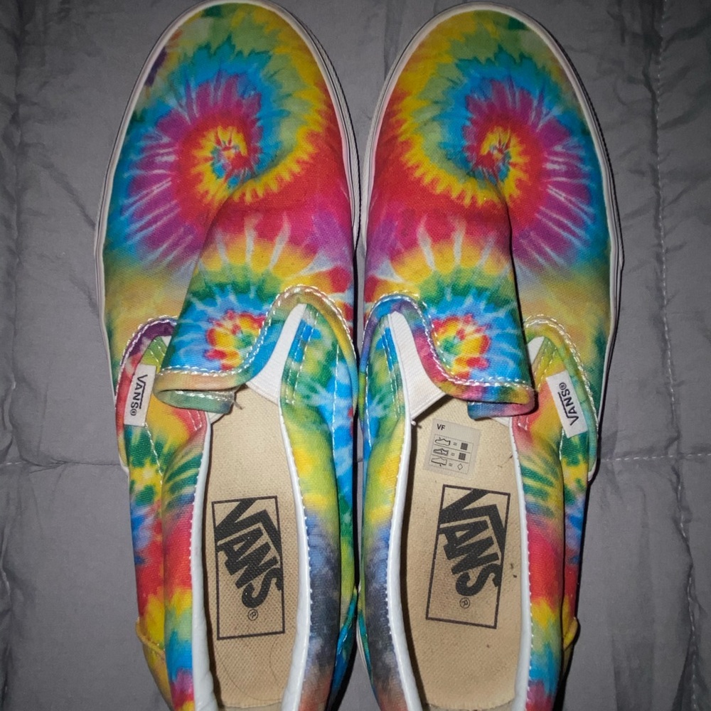 VANS - Picture 2 of 6